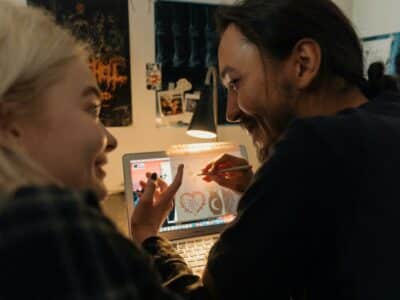 Two graphic and digital designers discuss their salary and pay while working